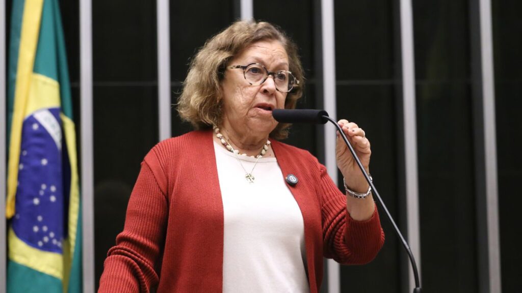 Lídice da Mata Rechaça Rumores de Aliança entre PSB e ACM Neto Lídice da Mata Rechaça Rumores de Aliança entre PSB e ACM Neto