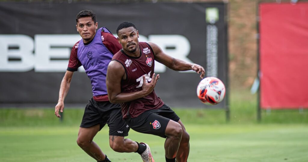 Vitória se Prepara para Enfrentar o Bahia de Feira no Baianão