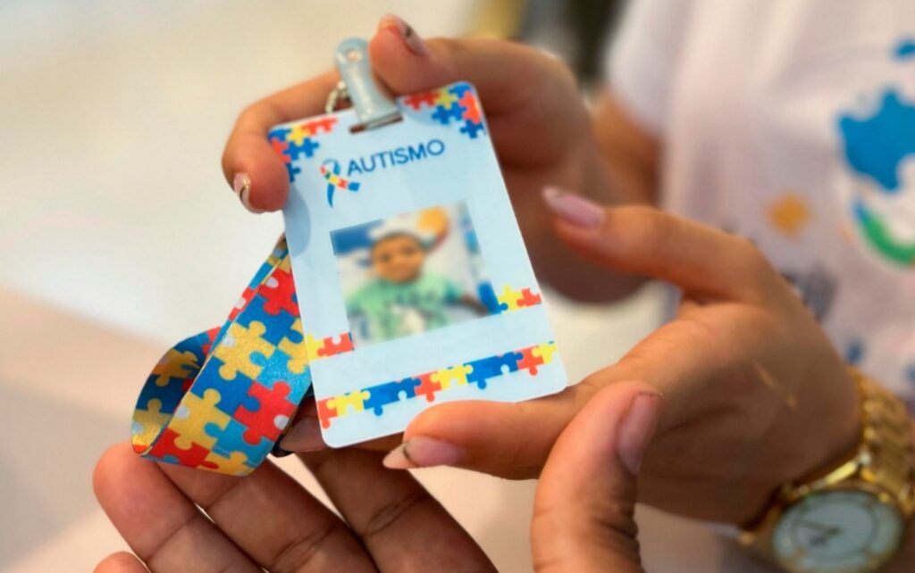 Feira de Santana: 200 Crachás Gratuitos para Pessoas com TEA no Dia Mundial do Autismo