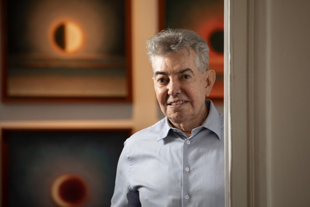 Marcos Duprat Revela Seu 'Mundo Interior' em Exposição na Casa de Cultura Laura Alvim