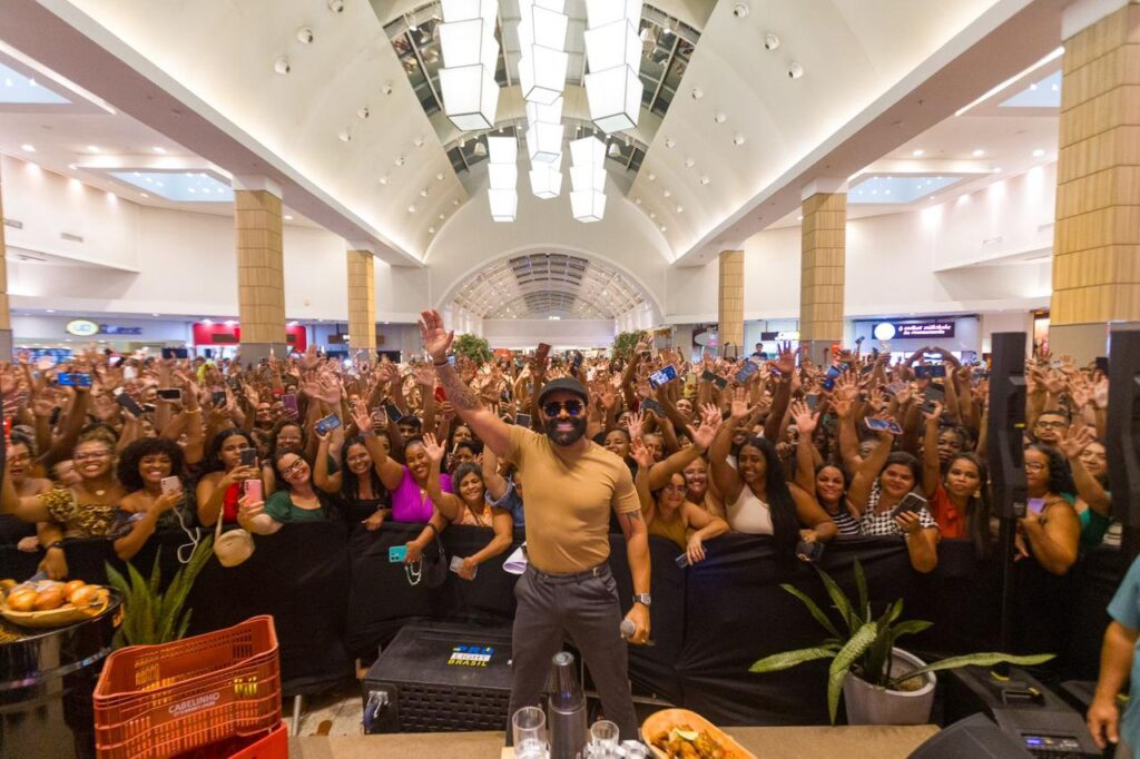 Pablo Agita Salvador com Show Gratuito Lotado: ‘Sofrência é o que A gente Gosta!’