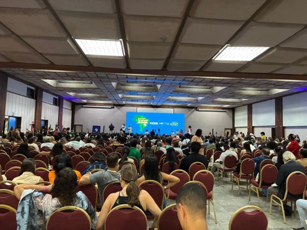 Senhor do Bonfim Reforça Compromisso com o SUS em Encontro Estadual de Saúde na Bahia