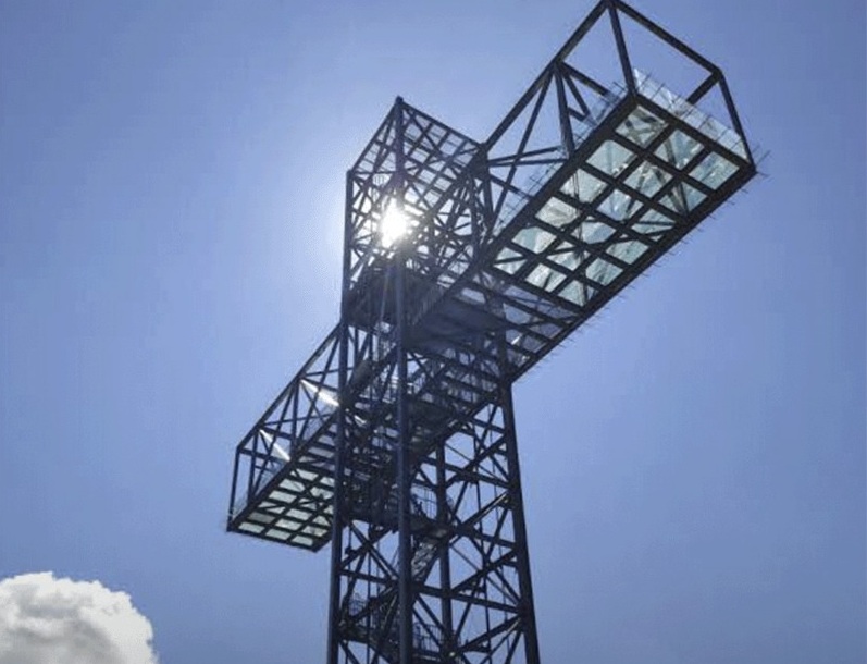 As Maiores Cruzes do Brasil: Monumentos que Impulsionam o Turismo Religioso