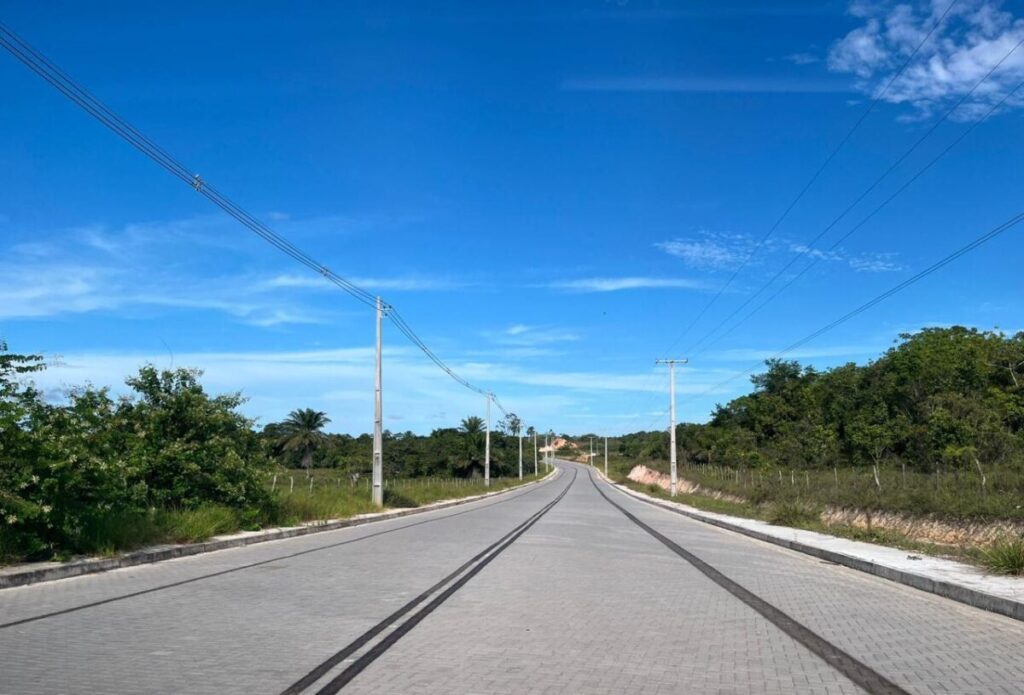 Nova Avenida Impulsiona Turismo Religioso e Acesso à Cidade Santa em Dias D’Ávila Nova Avenida Impulsiona Turismo Religioso e Acesso à Cidade Santa em Dias D’Ávila