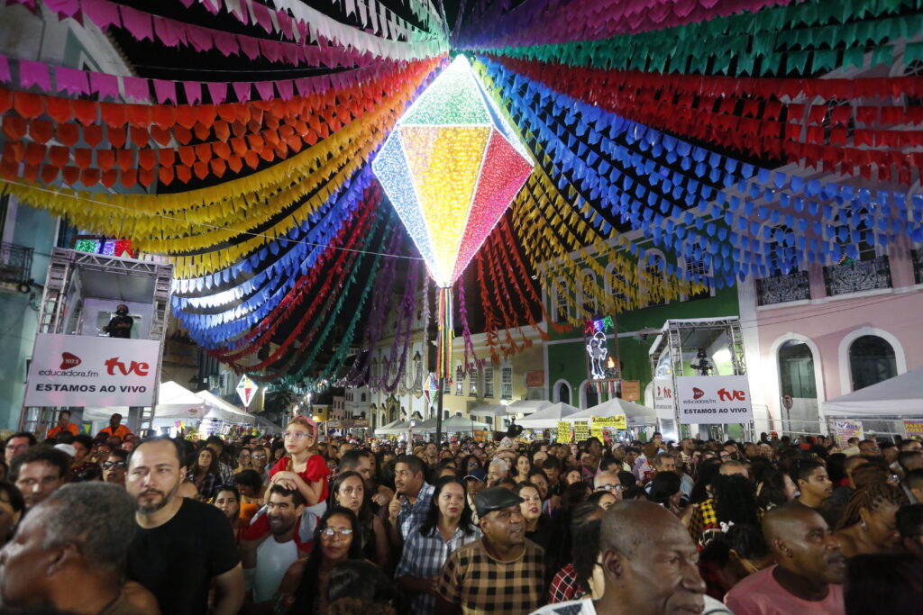São João da Bahia 2026: Expectativa de Recordes e Impulso no Turismo São João da Bahia 2026: Expectativa de Recordes e Impulso no Turismo