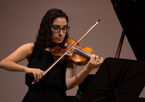 Isabela Rangel: A Violinista de Campos em Destaque na Orquestra Sinfônica da Bahia Isabela Rangel: A Violinista de Campos em Destaque na Orquestra Sinfônica da Bahia