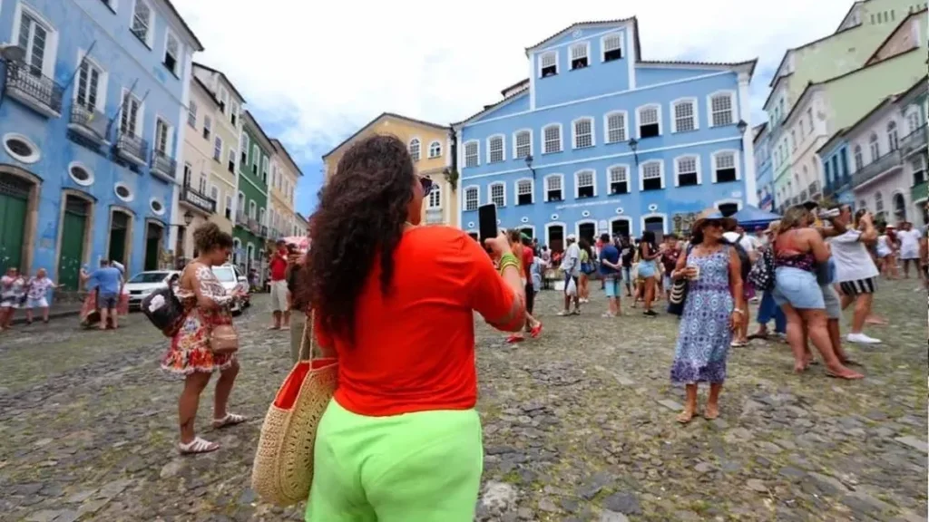 Turismo da Bahia bate recorde e movimenta R$ 4,7 bilhões no primeiro semestre