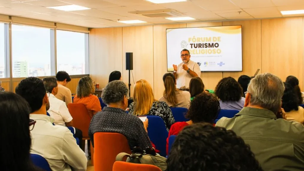 Fórum de Turismo Religioso em Salvador discute fortalecimento dos roteiros de fé
