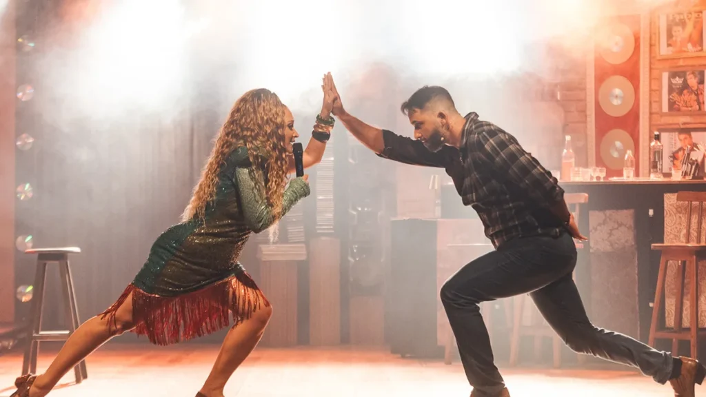 Musical sobre arrocha volta a Salvador com nova temporada após 20 sessões esgotadas