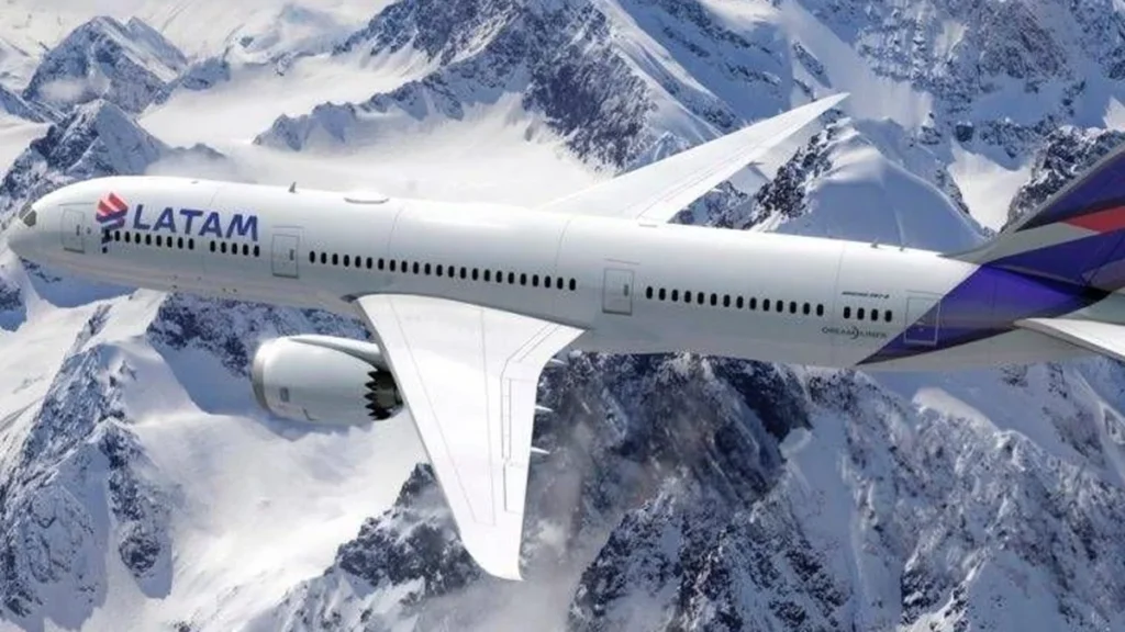 Salvador amplia para cinco voos diretos semanais para Santiago com LATAM e SKY