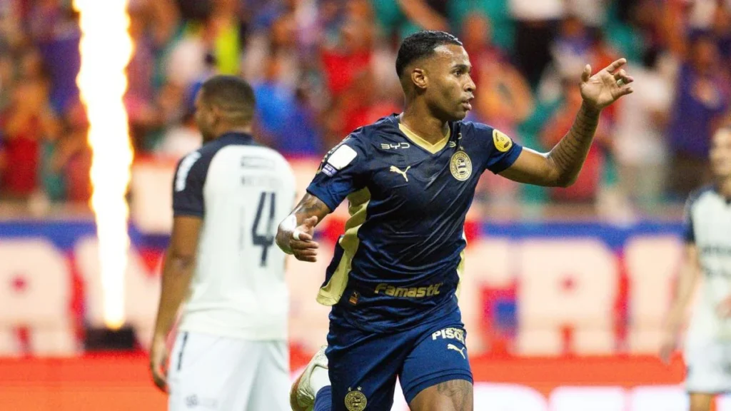 Bahia Conquista Vitória no Último Minuto e Assume 4ª Posição no Brasileirão Bahia Conquista Vitória no Último Minuto e Assume 4ª Posição no Brasileirão