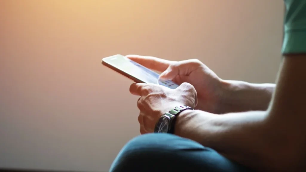 Entretenimento digital e orçamento: como o acesso barato impacta o consumo