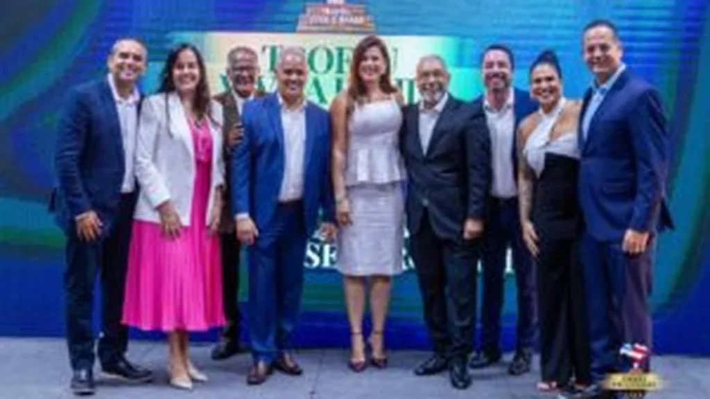 Troféu Viva a Bahia destaca líderes do mercado de seguros em Salvador