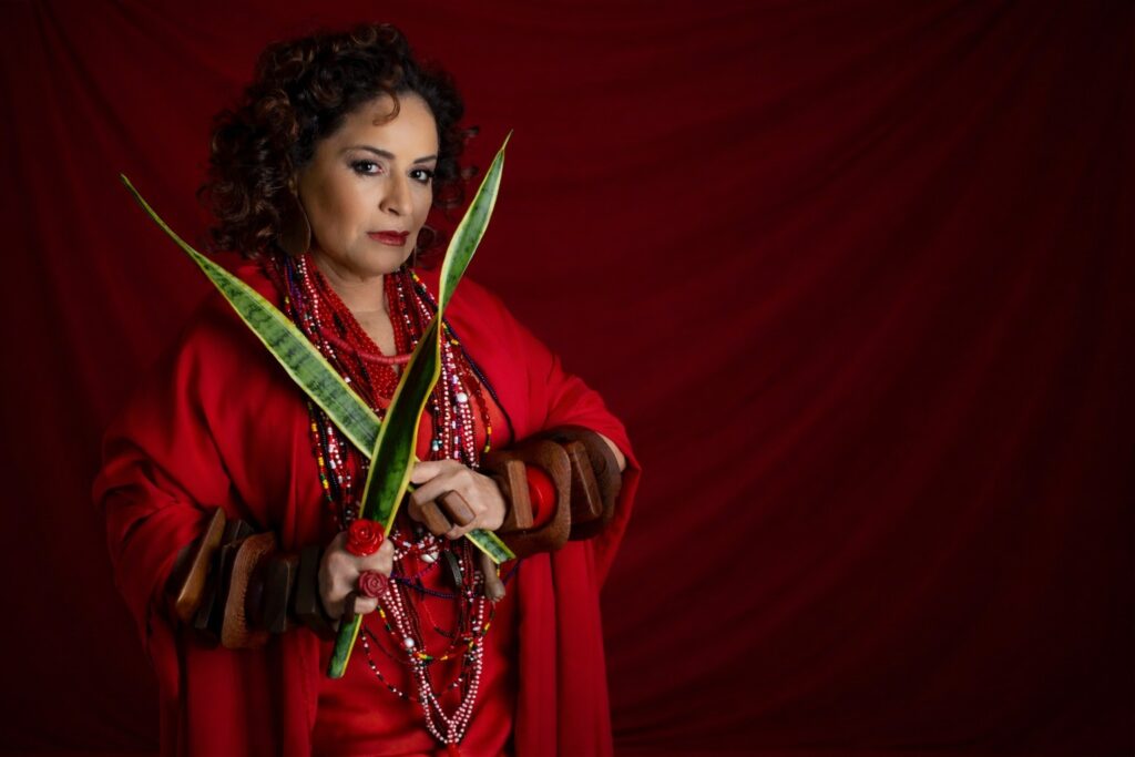 Alba Mariah Comemora 60 Anos com Show 'Temporal' no Theatro da Paz em Belém