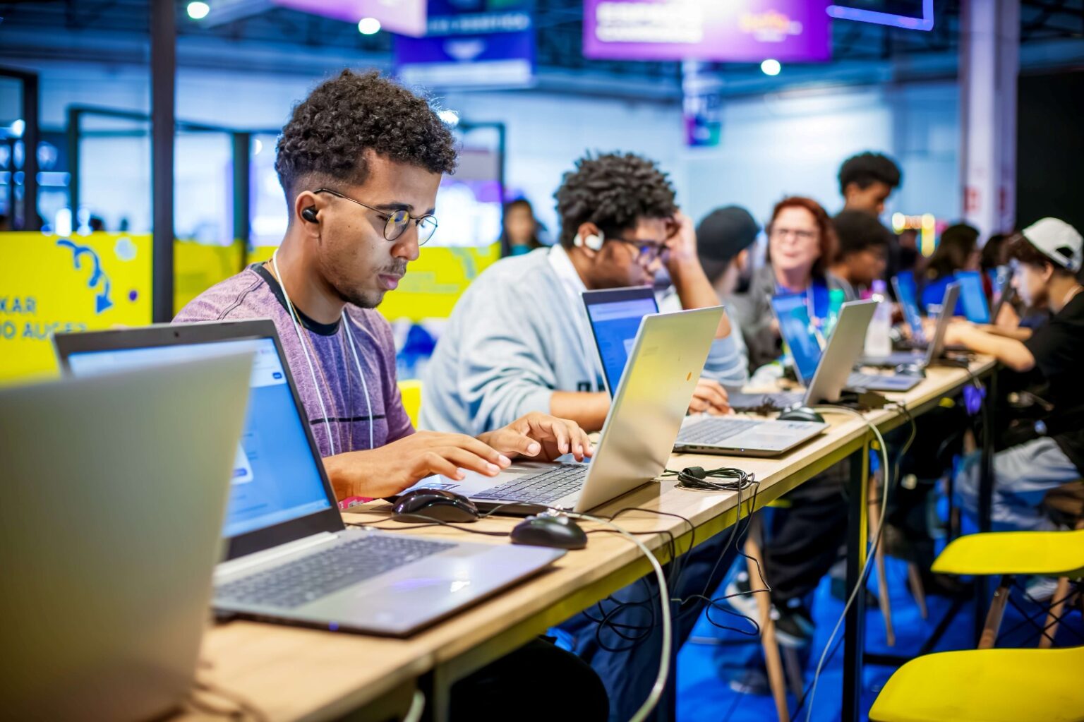 Capacite-se em 2024: Cursos Gratuitos de Tecnologia da IBM e CIEE com Certificado