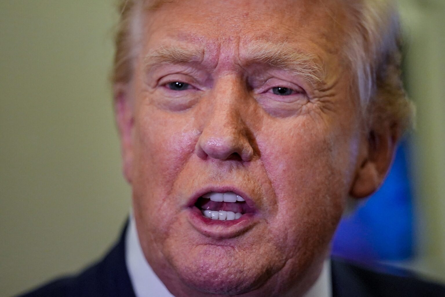 Trump Considera Enviar Porta-Aviões ao Oriente Médio para Aumentar Pressão Sobre o Irã Trump Considera Enviar Porta-Aviões ao Oriente Médio para Aumentar Pressão Sobre o Irã