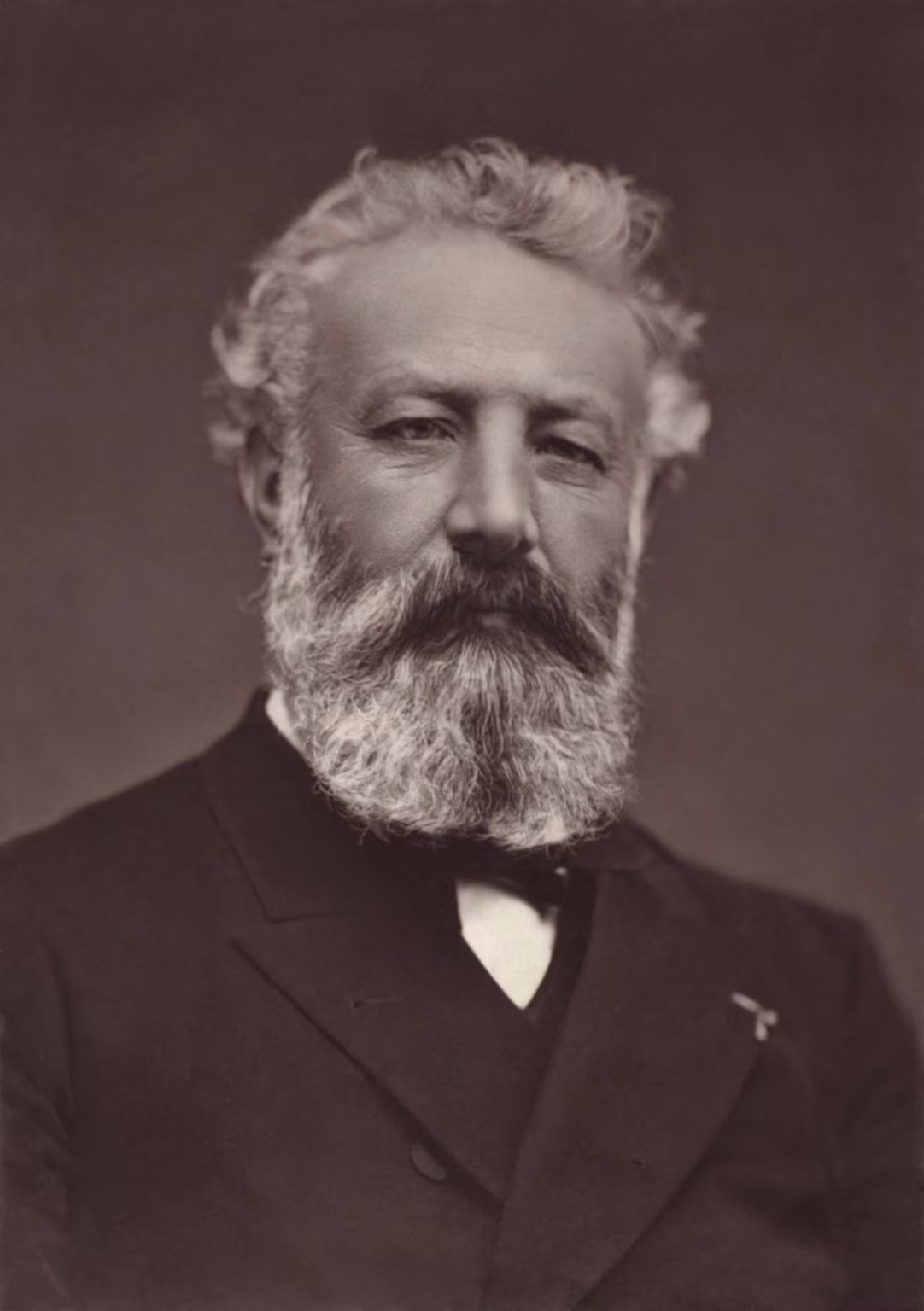 11 Frases Marcantes de Júlio Verne sobre Ciência e Solidão que Ecoam na Atualidade