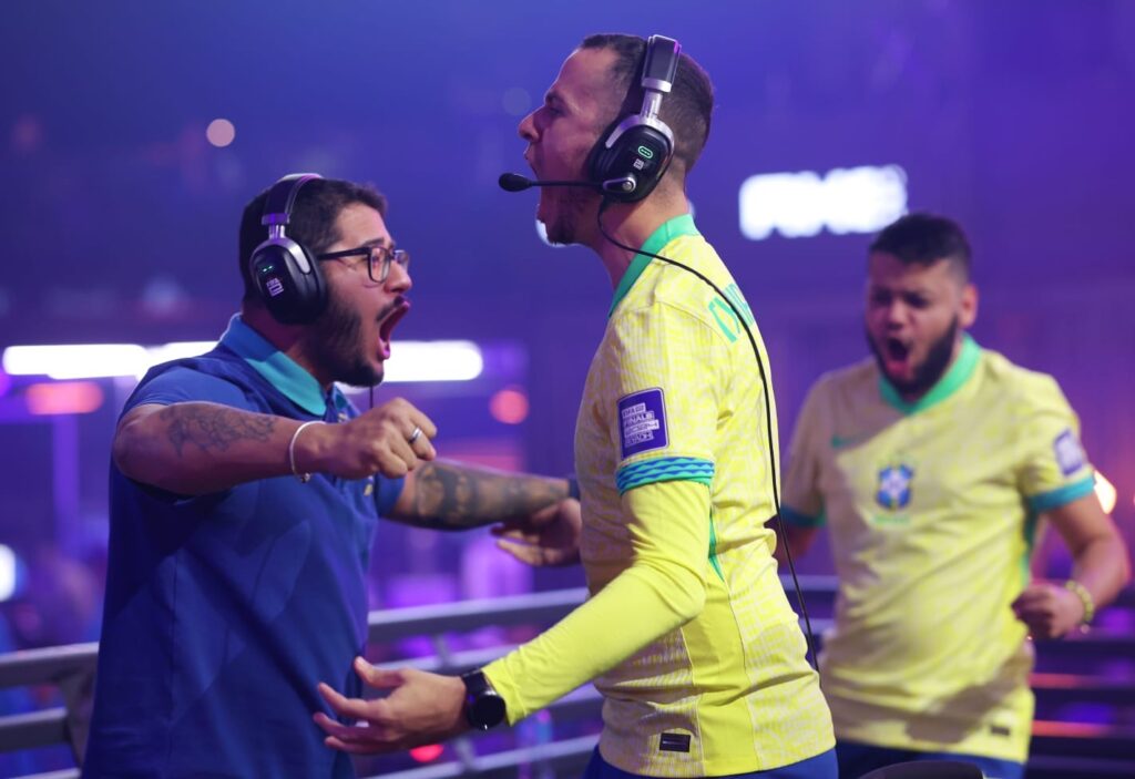 A Copa do Mundo de eFootball: Jogador de Avaré Treina a Seleção Brasileira com Foco e Dedicação