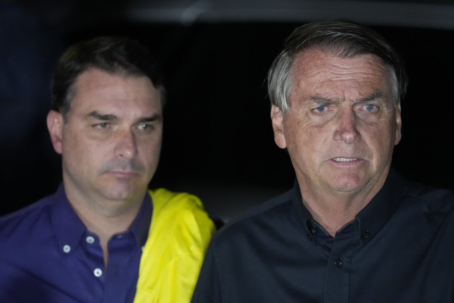 Bolsonaro Indica Oito Advogados para Acompanhá-lo Durante Prisão Domiciliar