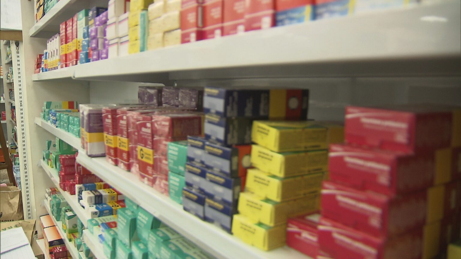 Câmara Aprova Projeto que Permite Venda de Medicamentos em Supermercados