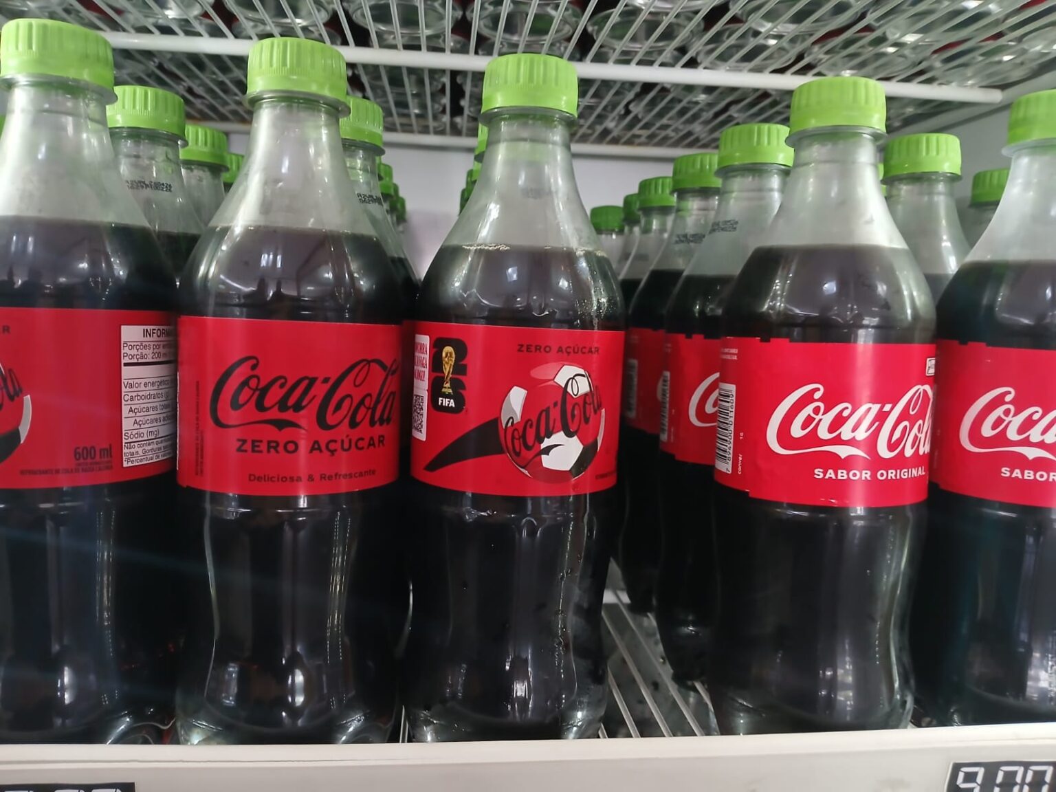 Coca-Cola gera confusão entre consumidores com nova embalagem para a Copa do Mundo