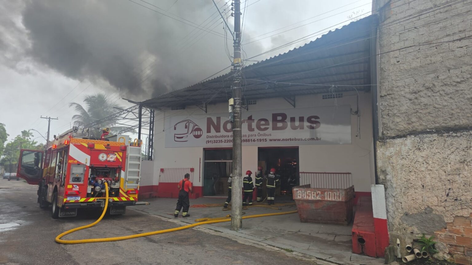 Incêndio em Ananindeua: Loja de Peças para Ônibus é atingida por Chamas