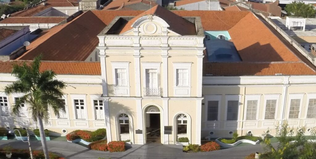 Justiça Confirma Demissão de Engenheiro por Uso Indevido de Sala em Hospital