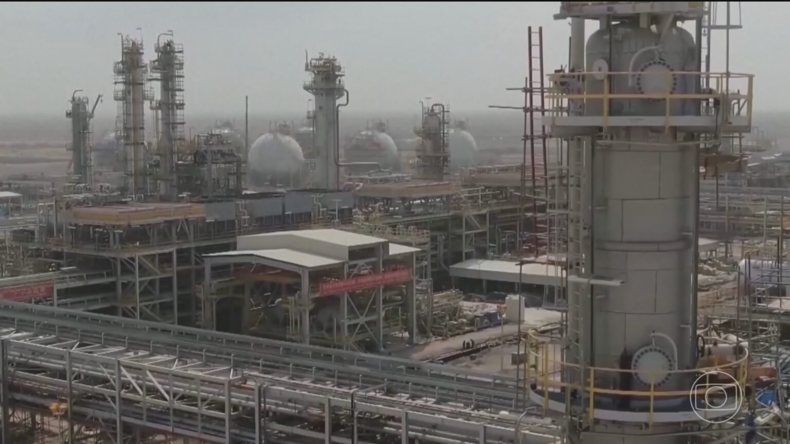 Petróleo continua sendo essencial, mesmo com crescimento de energia limpa
