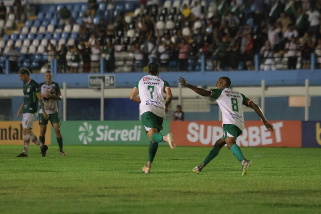 Tuna Luso Brasileira Domina e Avança na Copa do Brasil com 4 a 1 Tuna Luso Brasileira Domina e Avança na Copa do Brasil com 4 a 1