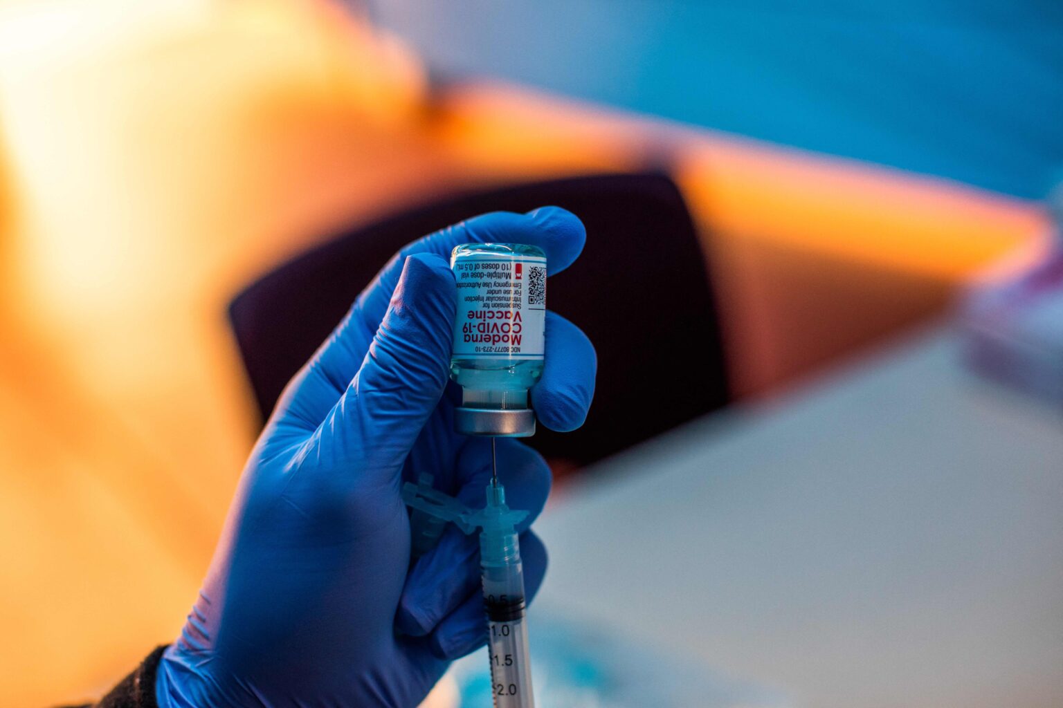 Vacina Inovadora Combina Proteção Contra Covid e Gripe para Maiores de 50 na Europa