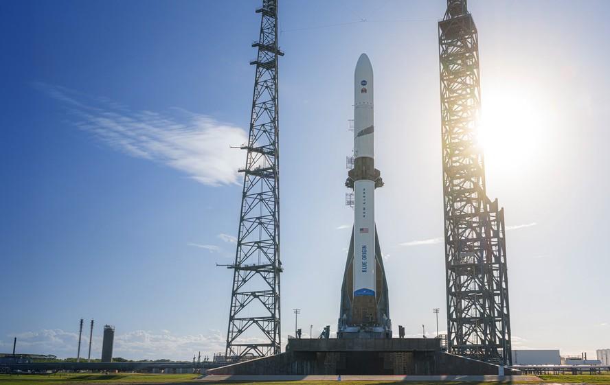 Blue Origin Realiza Lançamento Inédito com Propulsor Reutilizado Blue Origin Realiza Lançamento Inédito com Propulsor Reutilizado