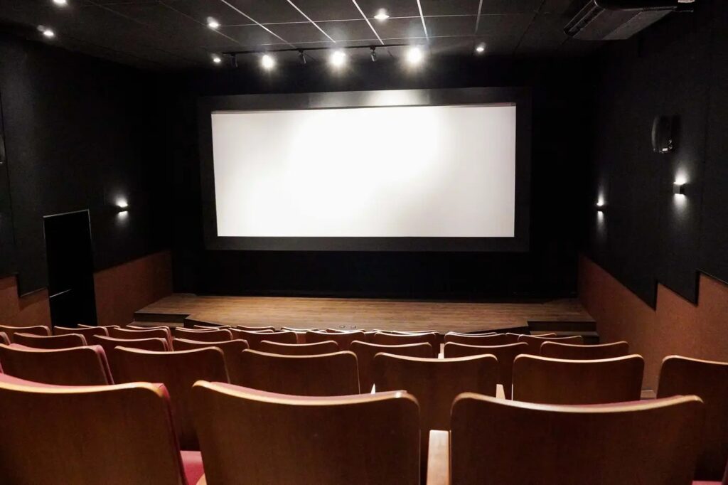 Cine Alexandrino Moreira: O Cinema Modernizado de Belém é Inaugurado