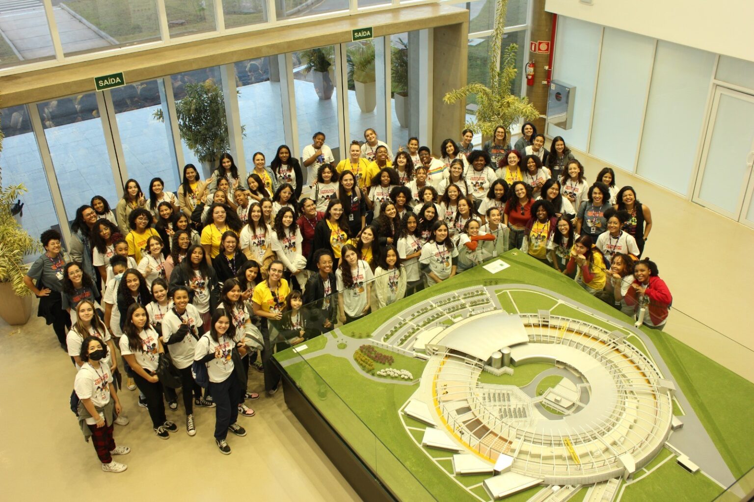 Inscrições Abertas para Meninas SuperCientistas: Foguetes e IA na Unicamp