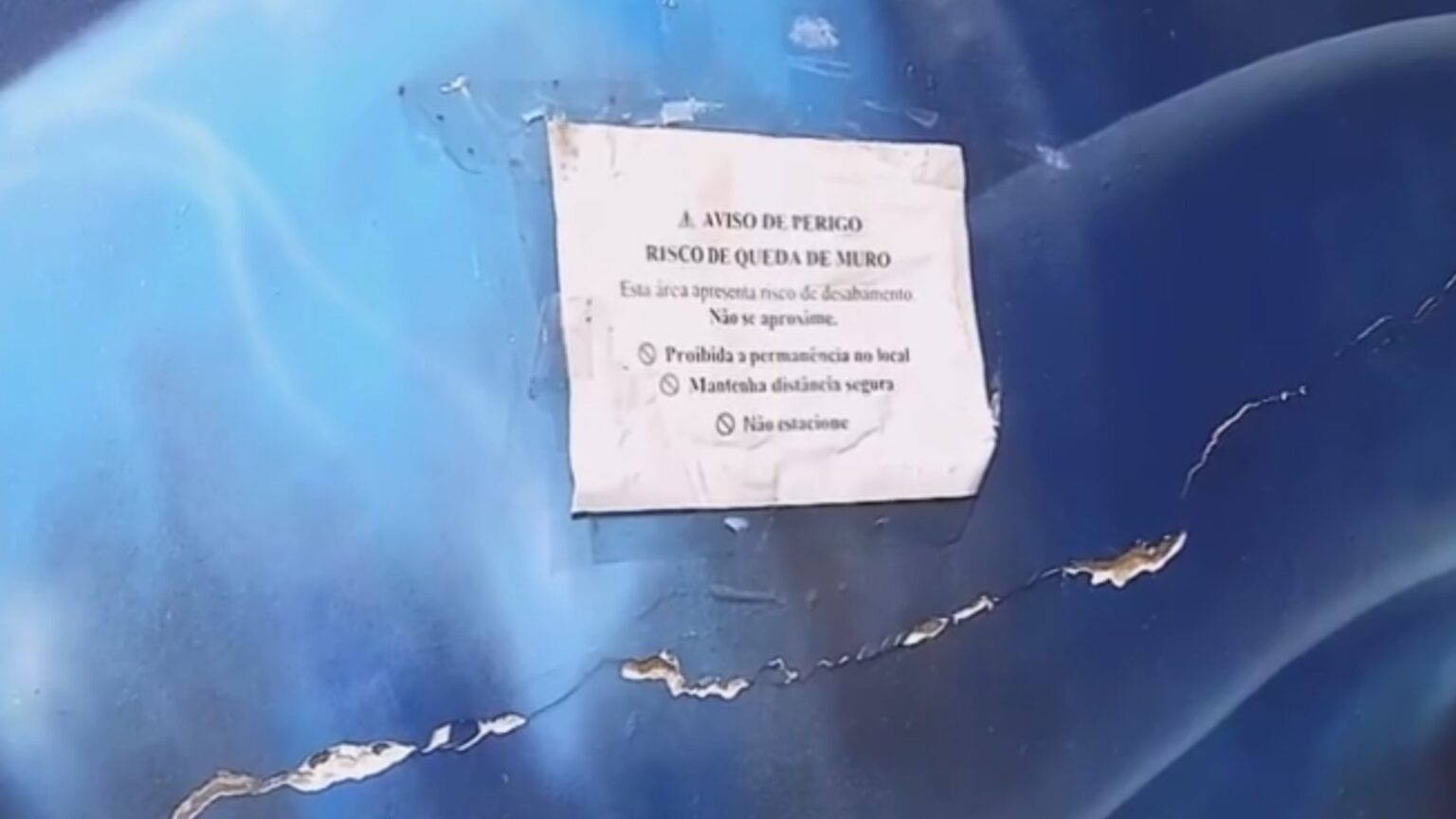 Muro do Museu Emílio Goeldi em Belém enfrenta risco de desabamento
