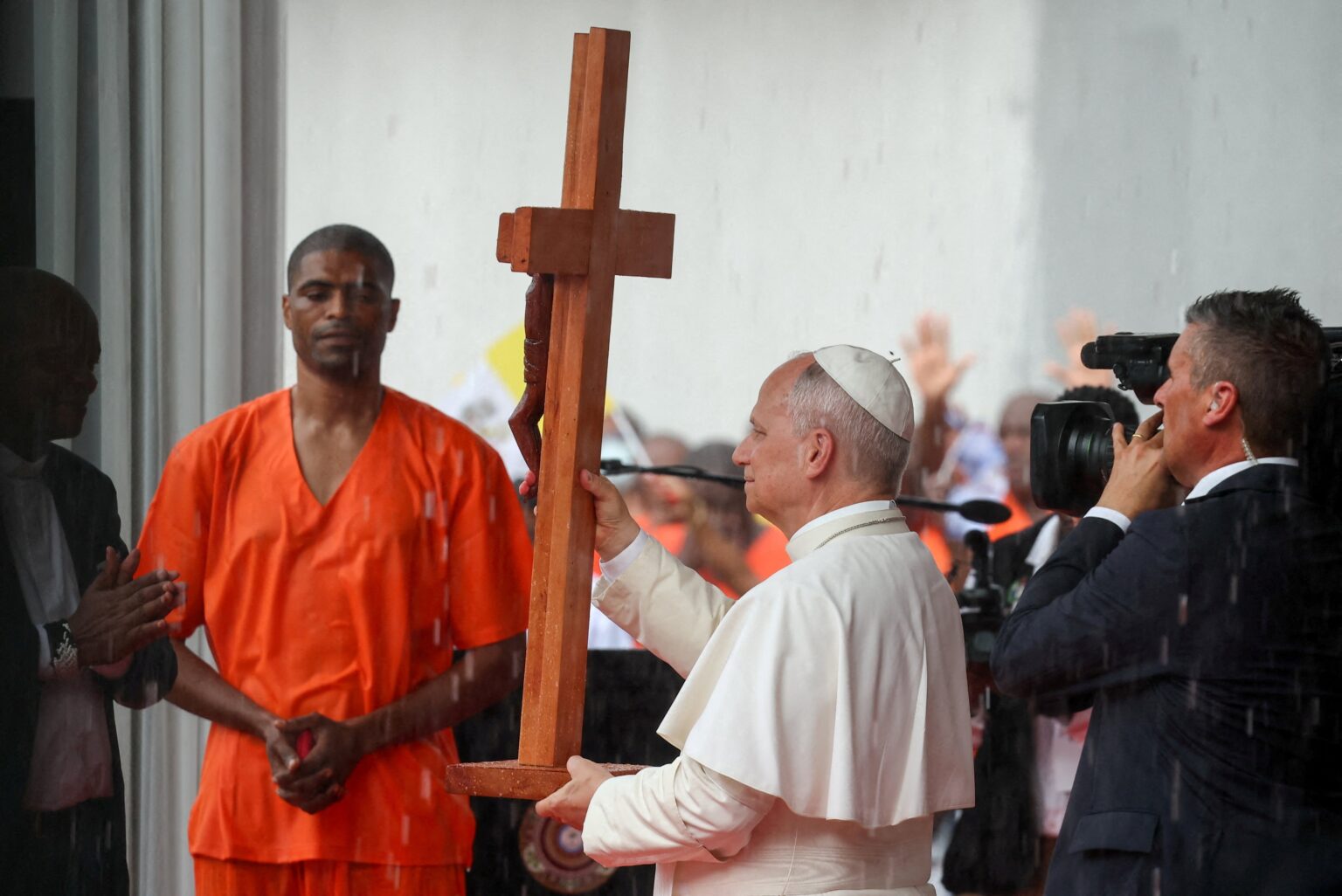 Papa Leão XIV Denuncia Desigualdade em Visita à Guiné Equatorial e Ouve Pedidos de Liberdade