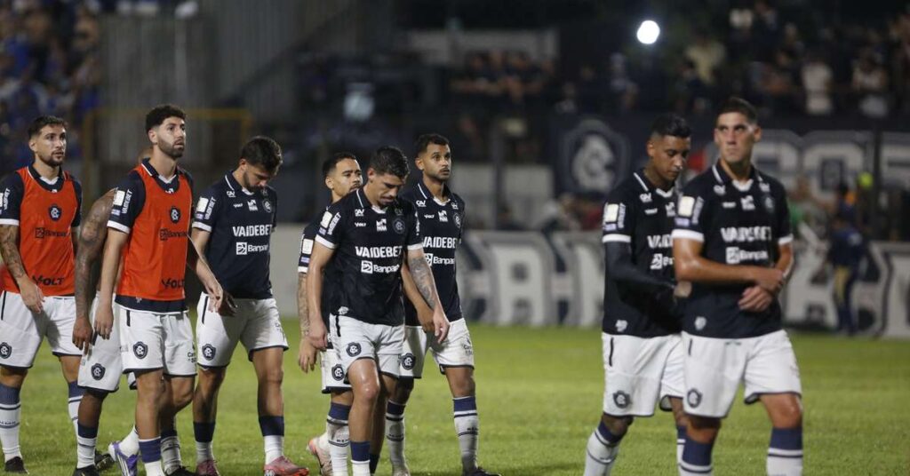 Remo Afunda na Série A Após 13ª Rodada: Distância do Primeiro Fora do Z4 Aumenta