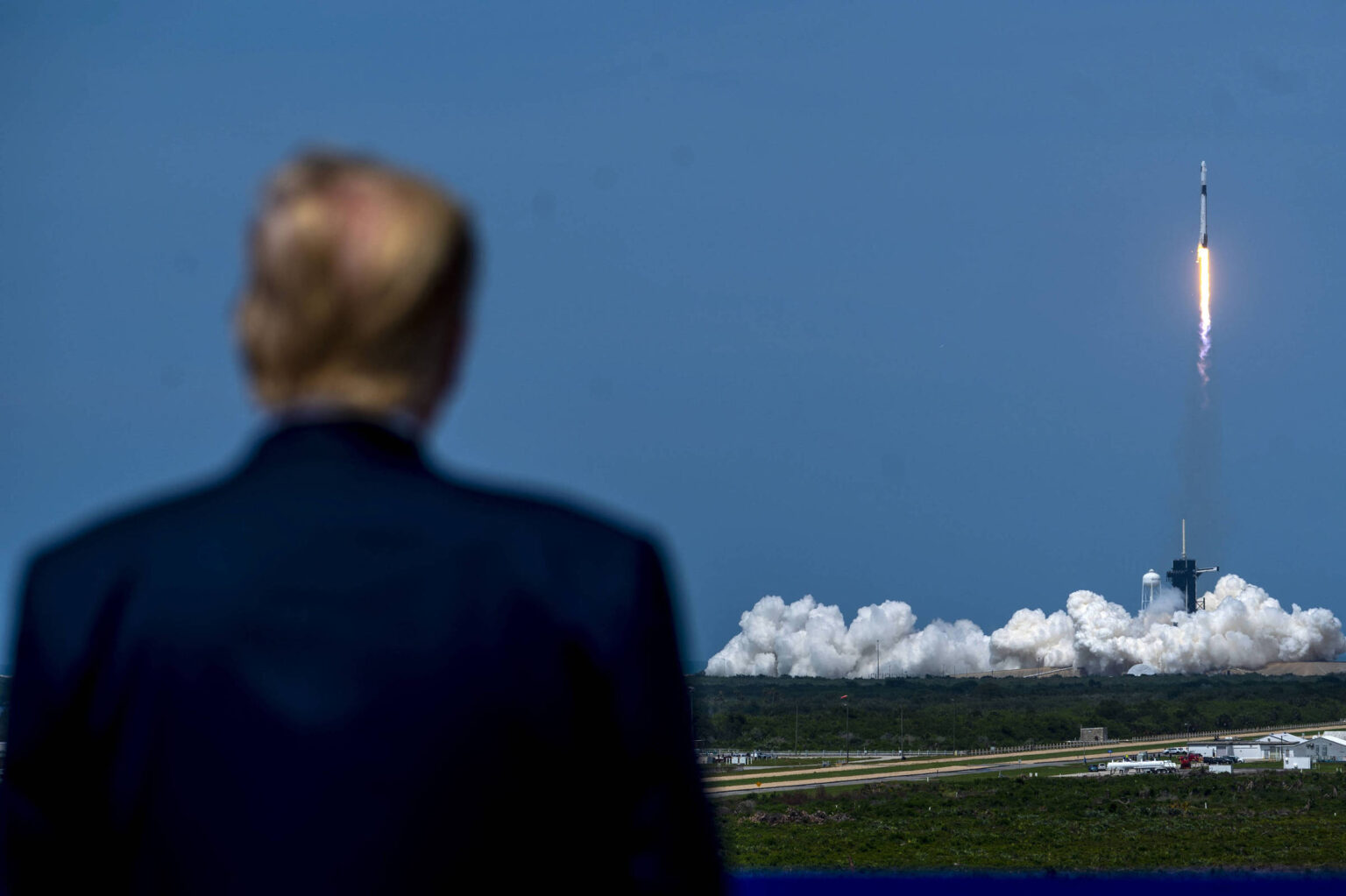 Retorno à Lua na Era Trump: Uma Inspiração em Tempos de Divisão