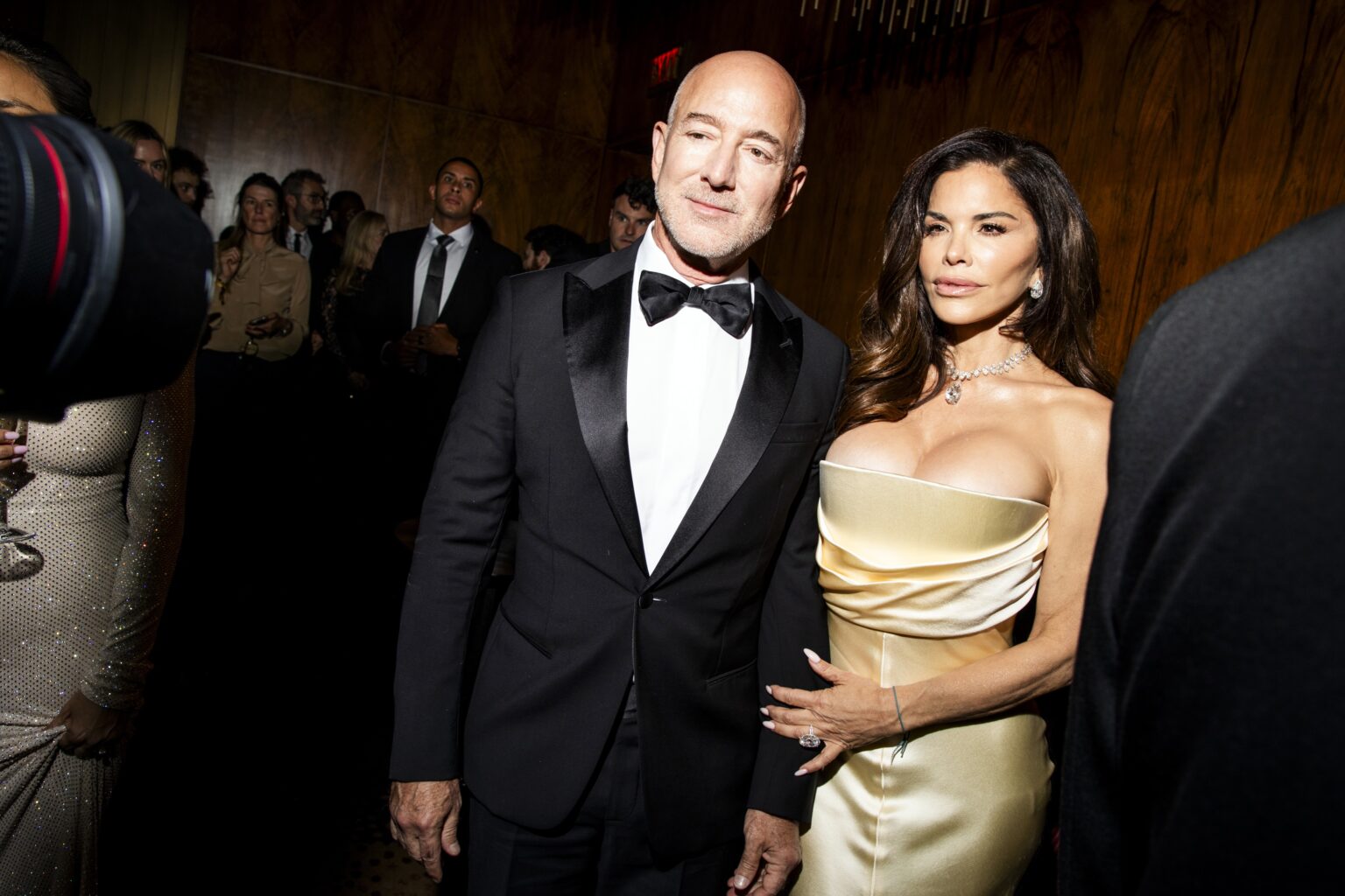 Riqueza e Felicidade: A Transformação de Lauren Sánchez Bezos e Seu Estilo de Vida Luxuoso