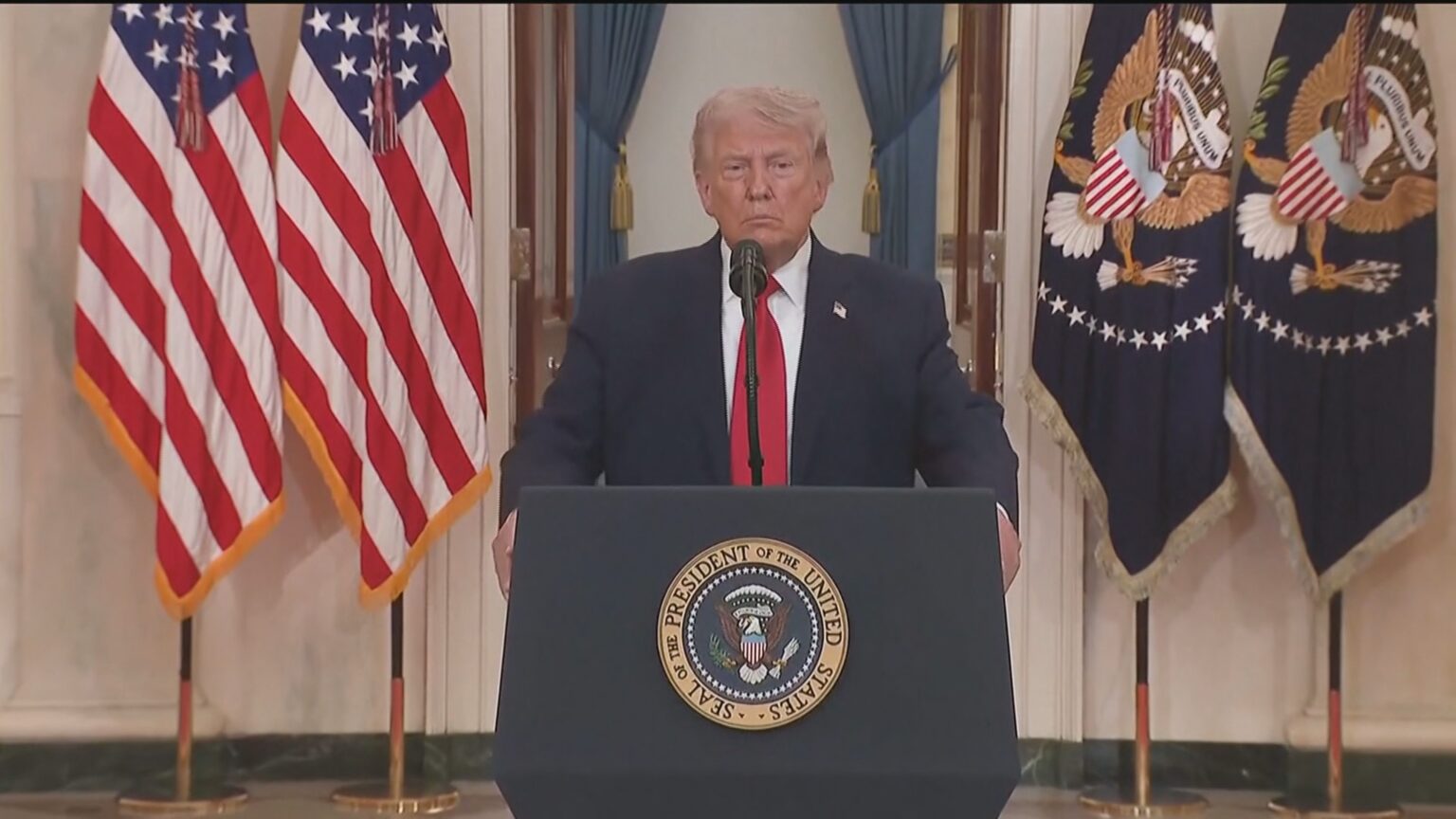 Trump dá 48 horas para Irã reabrir Estreito de Ormuz ou enfrenta consequências Trump dá 48 horas para Irã reabrir Estreito de Ormuz ou enfrenta consequências