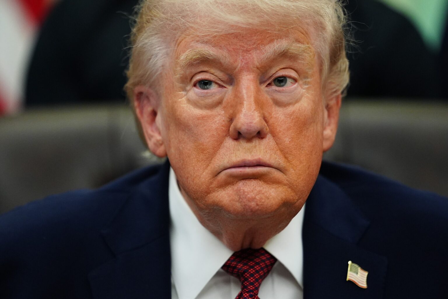 Trump Prorroga Programa de Vigilância dos EUA Até 30 de Abril