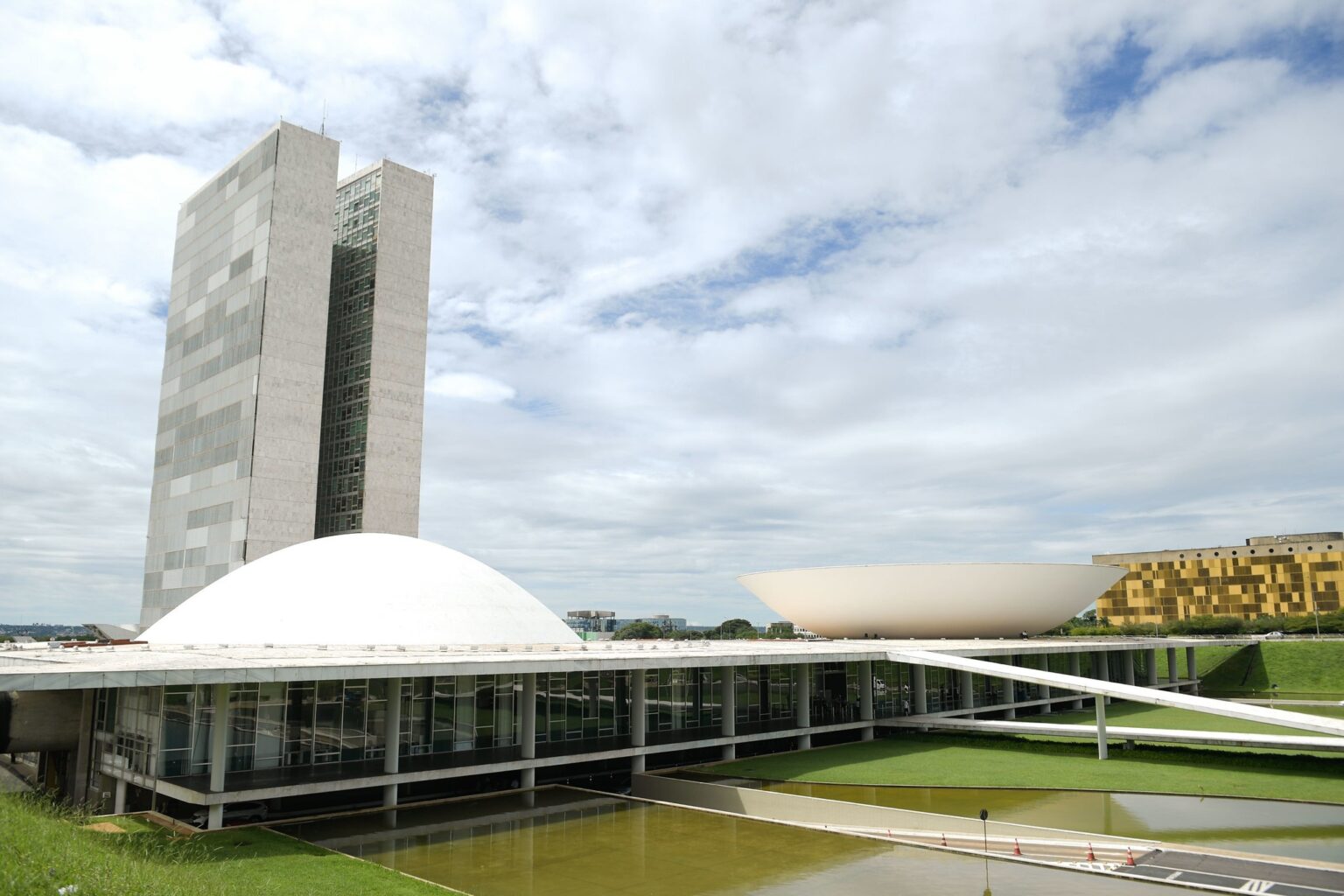 Veto do PL da Dosimetria em Análise no Congresso Amid Crise com o Governo