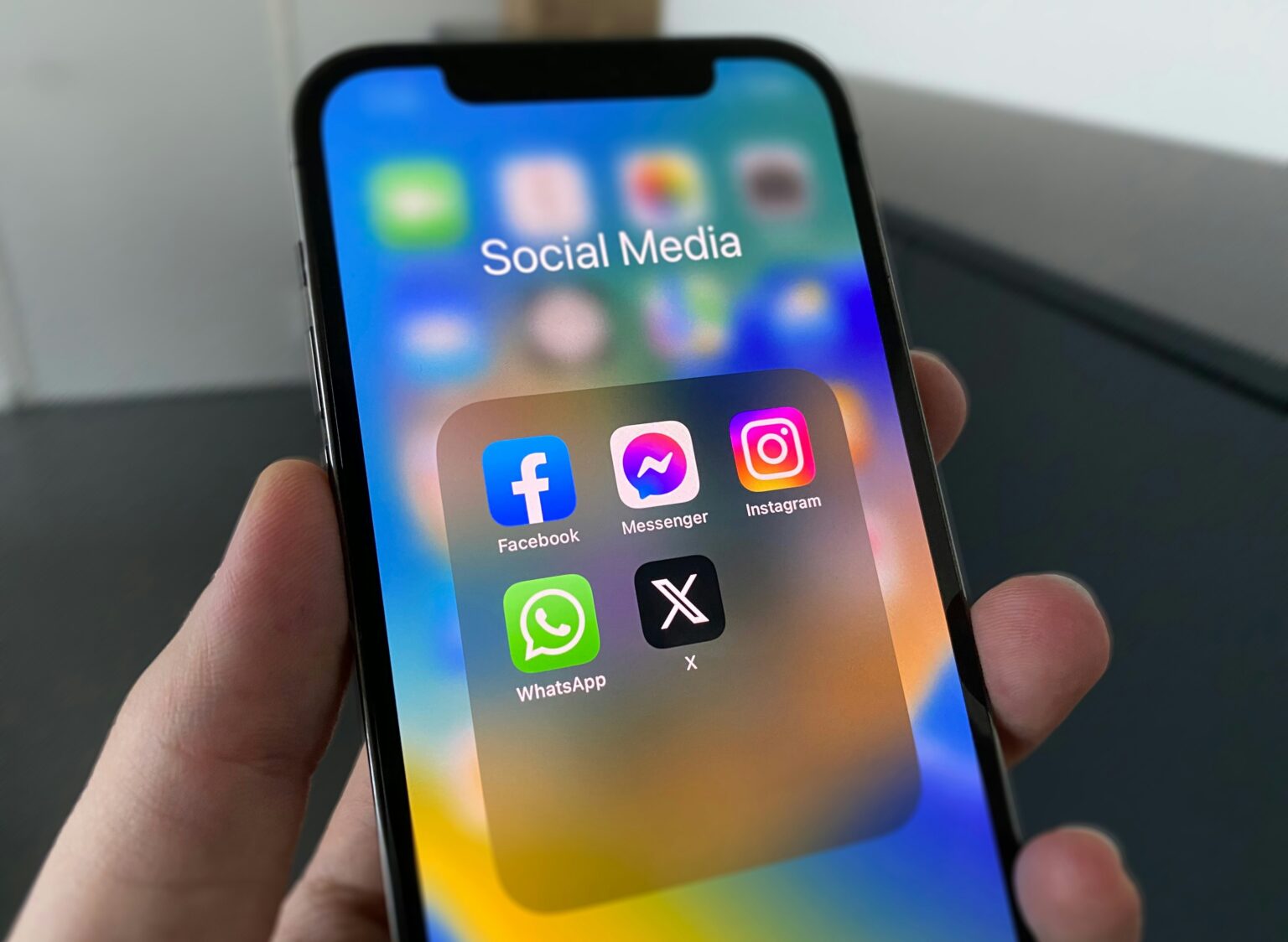 Dark Patterns: Como as Big Techs Manipulam Usuários e Influenciam Decisões