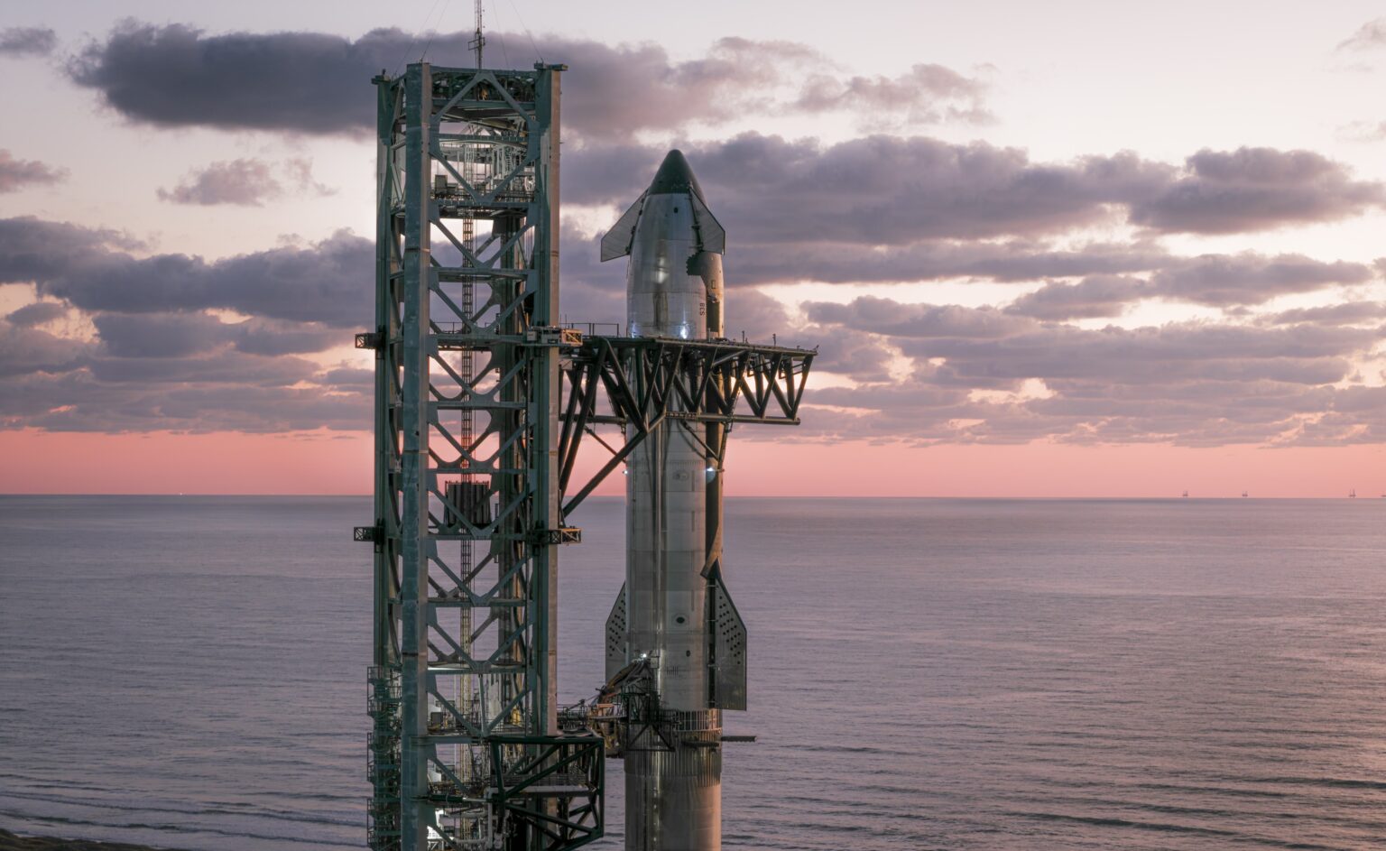 SpaceX Investe US$ 15 Bilhões em Foguete Reutilizável: O Futuro da Exploração Espacial