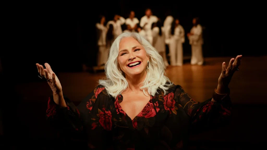 Fafá de Belém celebra 50 anos de carreira com show gratuito nos Arcos da Lapa