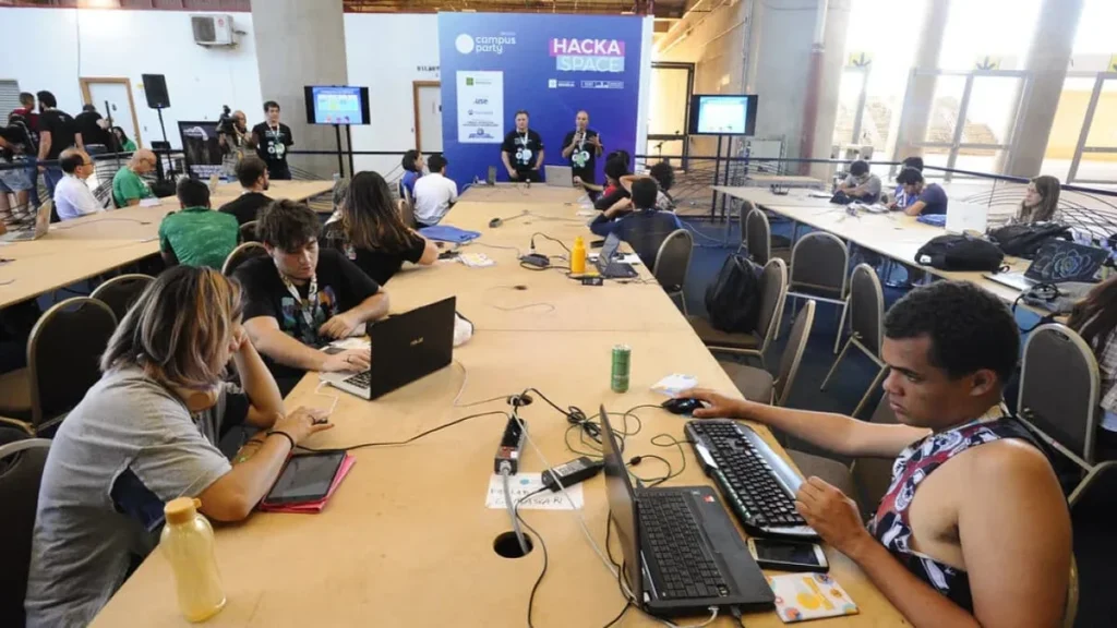Tecnologia lidera salários mais altos em Belém com até R$ 14,4 mil para desenvolvedor sênior