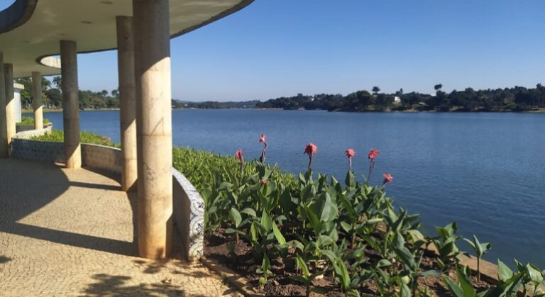 Comissão Municipal Monitora a Qualidade da Água da Lagoa da Pampulha Comissão Municipal Monitora a Qualidade da Água da Lagoa da Pampulha