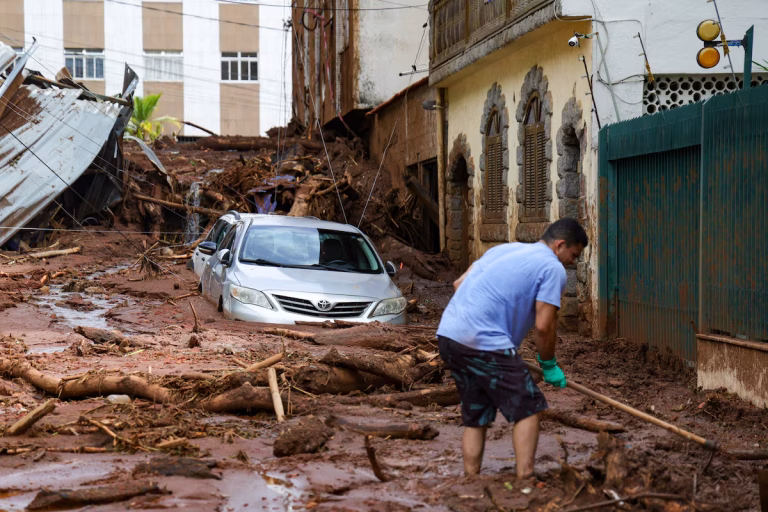 Fortes Chuvas em Minas Gerais Devem Atingir RJ, SP e ES; Entenda a Situação Fortes Chuvas em Minas Gerais Devem Atingir RJ, SP e ES; Entenda a Situação