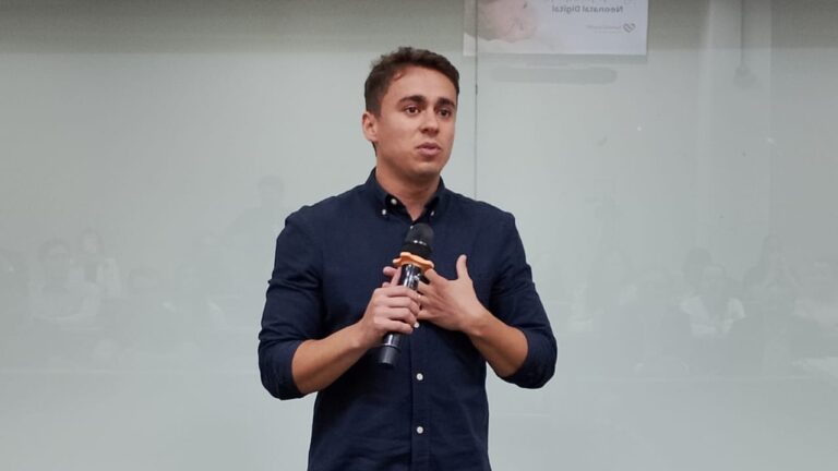 Nikolas Ferreira Critica Pacheco Após Visita a Bolsonaro e Comenta Cenário Eleitoral em Minas Gerais