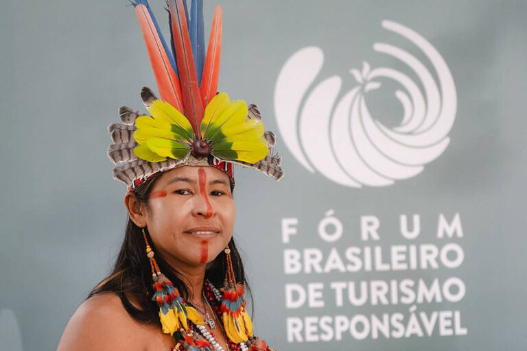 Belo Horizonte Sedia Fórum Nacional de Turismo Sustentável: Avanços e Desafios