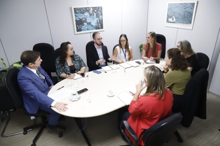 Debate sobre Manejo Sustentável de Resíduos no Judiciário: CNJ e Sebrae em Ação